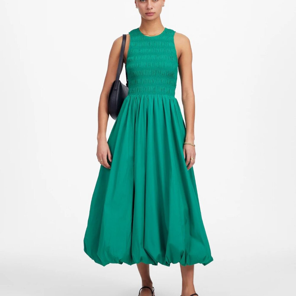 Madewell The Melody Bubble-Hem Smocked Midi Dress in Poplin Verdant Green